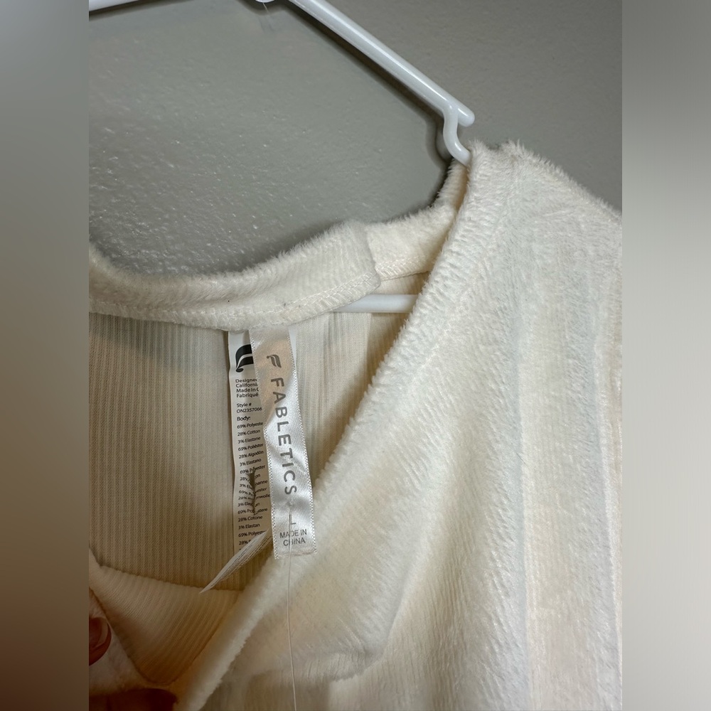 Fabletics Cozy Corduroy Off Shoulder Jumpsuit Size Large Bone One Piece - Picture 5 of 6